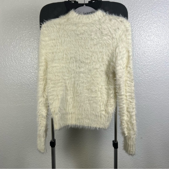 Future Collective Women’s Cozy Cream Fuzzy Sweater Size XXS - Picture 4 of 8